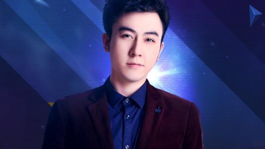 娱乐吃瓜君男主持是谁扮演的,男主持背后的神秘角色